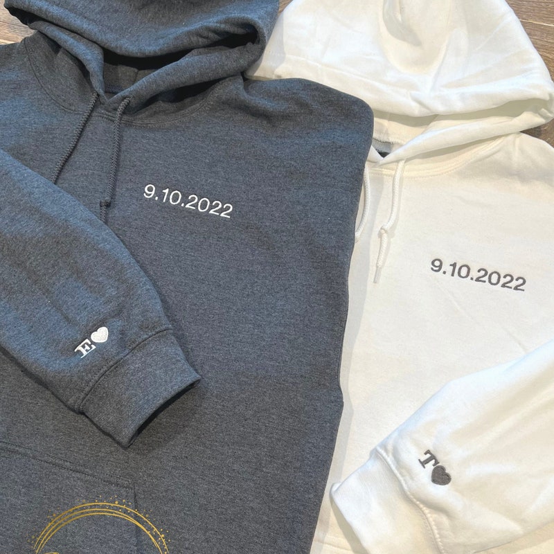 Couple Gifts Hoodies Matching Couple Hoodies - Mr & Mrs Embroidered Sweatshirts | Christmas & Valentine's Day Gift Matching His And Hers Sweaters