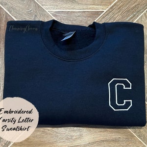 Sudadera con inicial de letra Varsity bordada personalizada / Varsity universitario / Texto personalizado