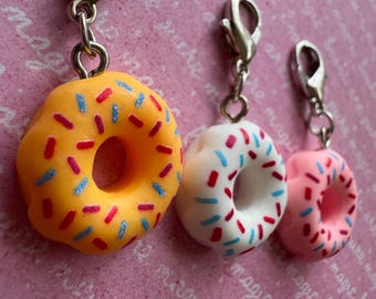 Donut stitch markers