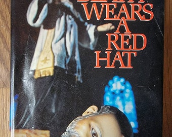 Death Wears A Red Hat by William X Kienzle 1980 Hardcover BCE