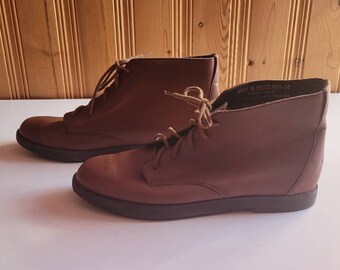 Vintage Rockport marrón cuero cordones botas hechas en Yugoslavia mujeres 7 M