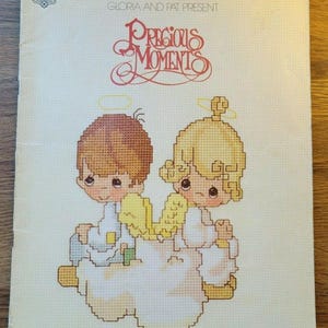 Gloria & Pat Present Precious Moments Cross Stitch Pattern Booklet Vintage 1980