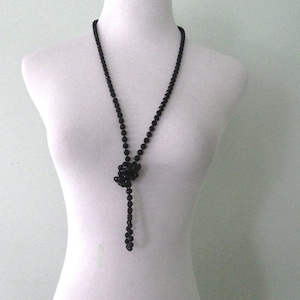 Vintage/Black beaded necklace
