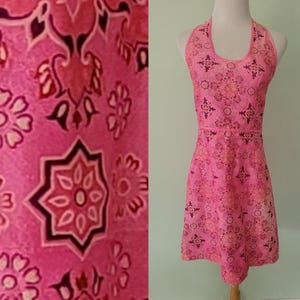 Vintage/1990s does 1960s/Hot pink floral gogo dress/Size 10