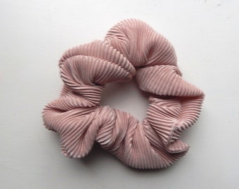 Dusty Pink Ribbed Scrunchie