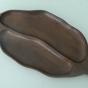 Vintage 1970&#39;s/platter/serving tray/leaf shape/boho/wood
