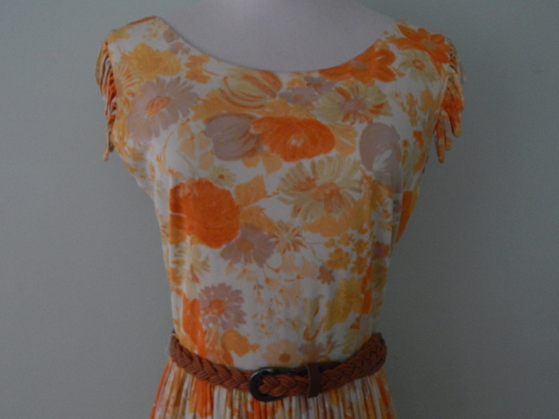 Vintage1950/'sOrange and beigefloralParty dressSize 10-12