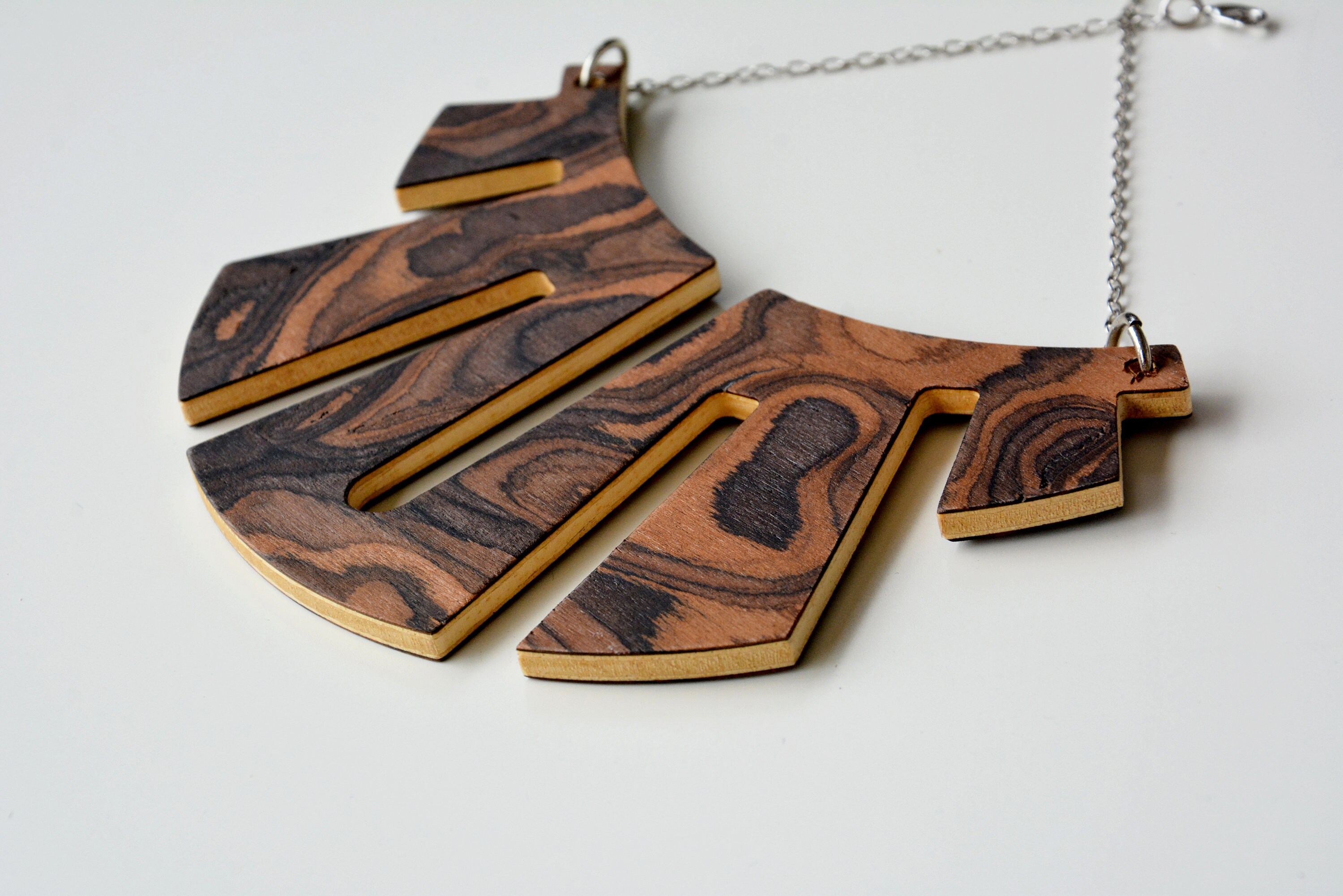 Handmade Original Olive Wood Chain Bib Necklace, Minimalist Modern Women Chunky Necklace, Contemporary Statement Wooden Jewelry