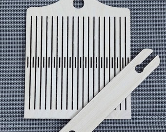 Weaving comb 39/10 with shuttle for comb weaving