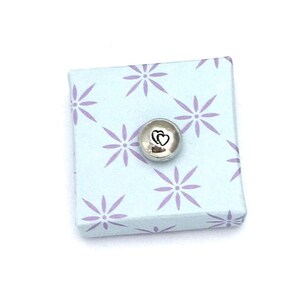 Jeton câlin de poche avec coeurs estampés à la main, galet en étain, cadeau boîte aux lettres interurbain, galet de poche, porte-bonheur, jeton d&#39;amour en étain