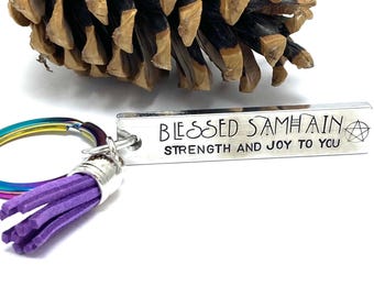 Samhain keyring, hand stamped aluminium keychain with pentacle, blessed Samhain, pentagram keyring with tassel, halloween gifts, bag charm