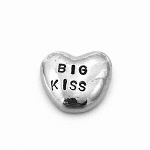 Abbraccio tascabile a forma di cuore con timbro a mano BIG KISS, gettone d&#39;amore in peltro personalizzato, regali personalizzati per cassette postali, per fidanzata o fidanzato