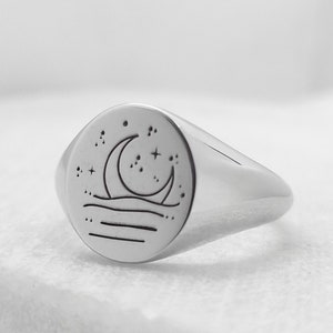 Moon Ring, Sterling Silver 925 Ring, Engraved Moon Ring, Celestial Ring, Personalized Rings, Silver Moon Jewelry, Engraved Women Signet Ring