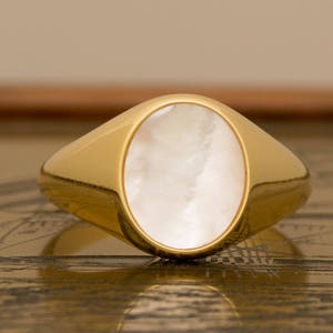 Mens pearl hotsell signet ring