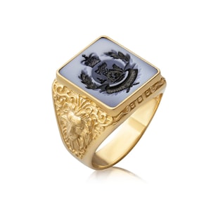 Blue Sardonyx Signet Ring, Family Crest Ring, Coat of Arms Ring, Gold Men Ring, Engraved Gemstone Signet Ring, Custom Design Ring, Men Gift