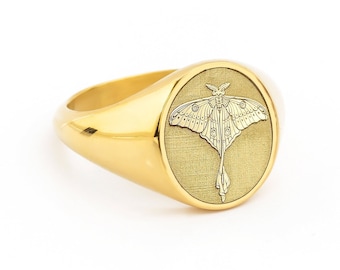 14K Gold Luna Moth Signet Ring: Engraved Animal Jewelry