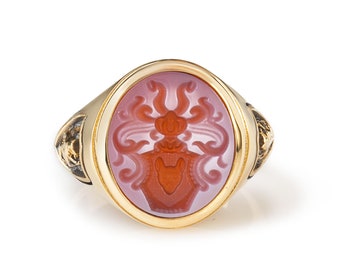 Orange Agate Engraved Signet, Gold Family Crest Ring, Solid Gold Coat of Arm Ring, Engraved Agate Stone, Heraldry Coat of Arms Gold Ring