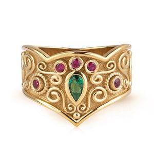 14K Gold Estruscan Emerald Ring, Gold Antique Statement Ring, Green Emerald Medieval Ring, Ancient Greek Ring, Gold Vintage Byzantine Ring
