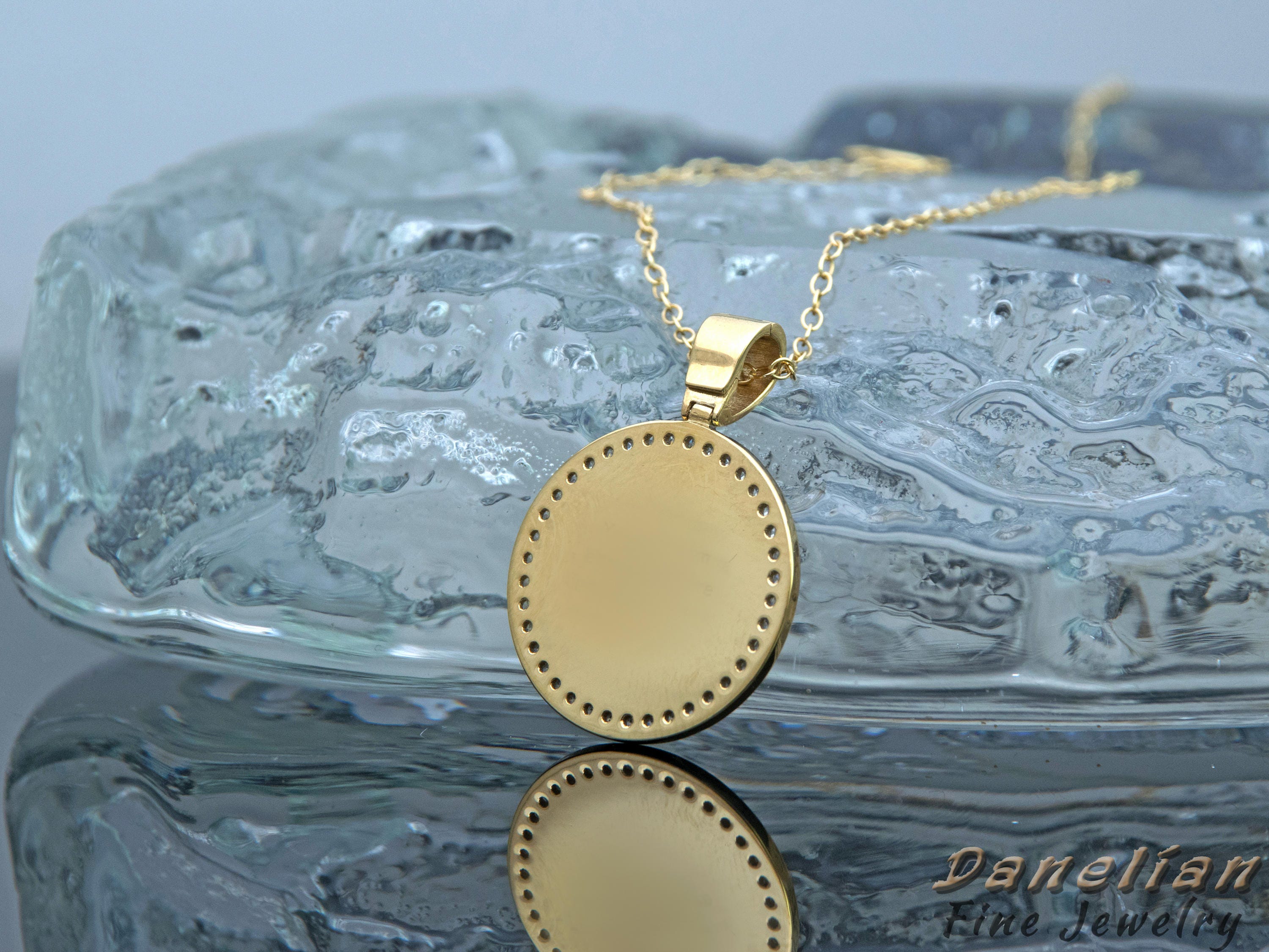 Men Gold Necklace Sovereign Pendant 
