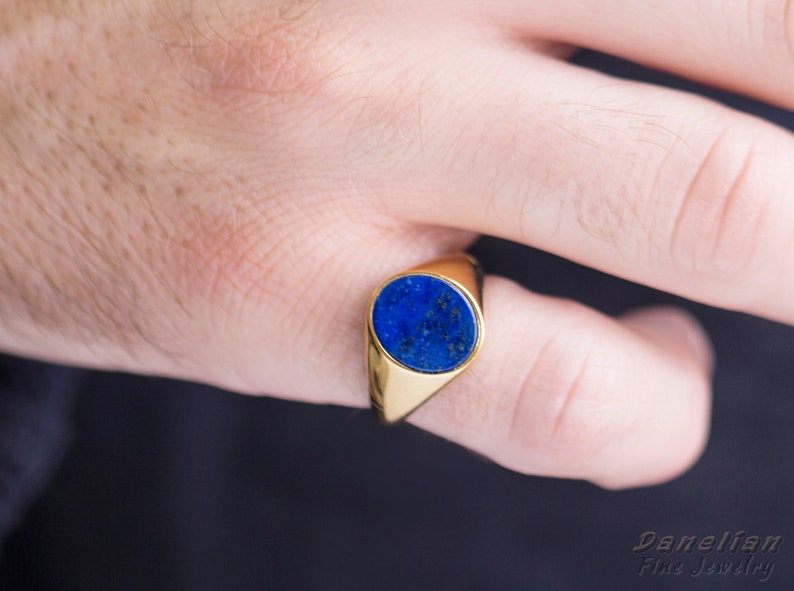 Bague lapis lazuli homme, chevalière personnalisée, bague en or pour homme, petit doigt, bague monogramme, bague lettre homme, gravure bague homme, cadeau pour lui image 5