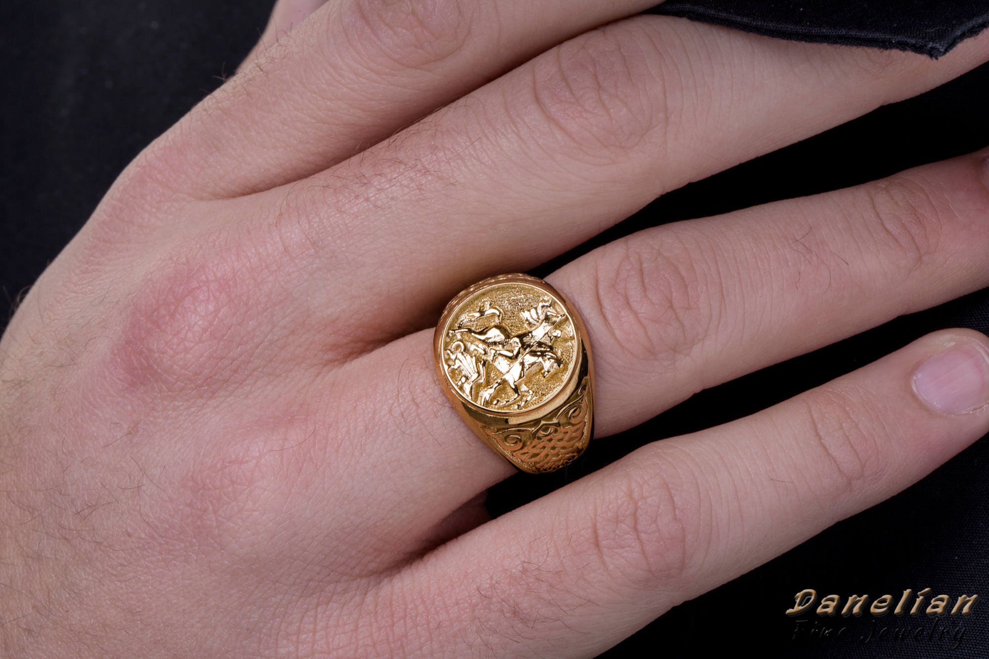 24 carat gold sovereign ring discount