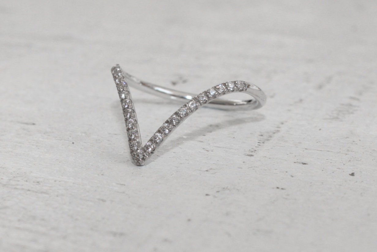 Chevron Ring Natural Diamond Ring Solid Gold Chevron White Etsy