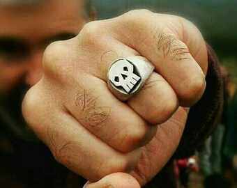 Anillo calavera tamaño XL. Sello hecho a mano en plata 925ml. Macizo. Anillo unisex