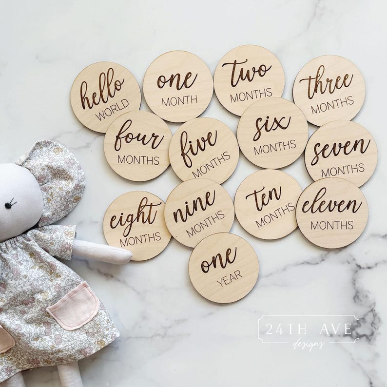 Round Wood Baby Milestone Markers | Laser Engraved Baby Milestone Discs ...