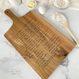 Handwritten Recipe Cutting Board with Handle, Large Acacia personalized cutting board, Engraved Recipe, Grandma&#39;s Handwriting