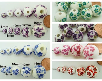 10 Perles Rondes Porcelaine fond Blanc Fleurs Bleu Marron Rose  Rouge Vert ou Violet dia 6 à 16mm DIY création bijoux