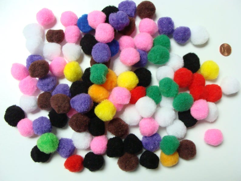 50 pompons ronds 26mm peluches polyester loisirs créatifs Mix couleurs DIY