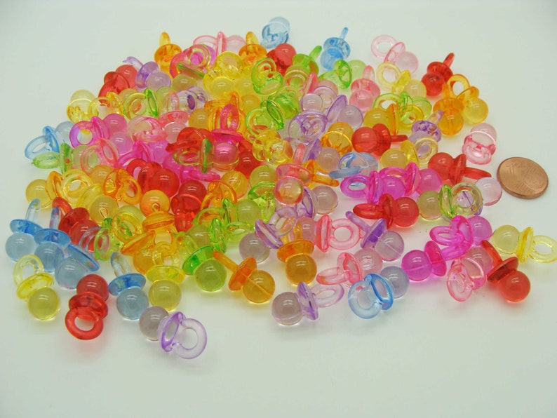 Breloques Tétine Biberon bébé 20 ou 32mm Acrylique MIX COULEURS Pendentifs Babyshower RES-67 x 100pcs