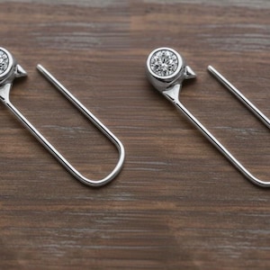 Örhängen i silver med säkerhetsnålar och CZ: Minimalistiska smycken 3/4”