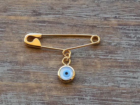 safety pin birth announcement