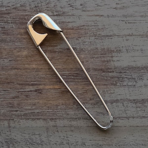 Pendiente de aro grande con imperdible de plata de ley de 2,5'' / Calibre 16