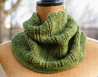 Garter & Lace Cowl Knitting Pattern