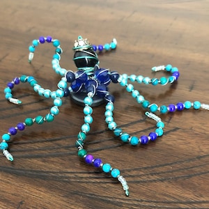 Polpo di perline blu brillante