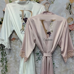 BRIDESMAID ROBES, Bridal Robe, Satin Dressing Gown, Bridesmaid Proposal, Wedding Party Robes, Bridesmaid Gifts, Bridesmaid Party Outfit