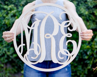 Wood Circle Vine Monogram - Custom Monogram Gift, Personalized Wooden Monogram, Monogram Wedding Gift, 5 Year Anniversary, Vine Monogram