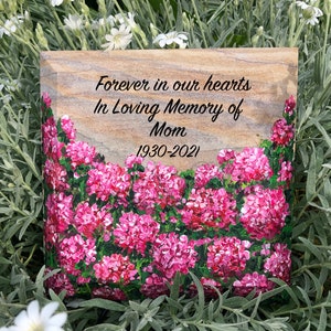 Hand Painted Memorial Stone, Personalized Remembrance Stone, Memorial Stone, Geranium garden stone, Remembrance Stone, In loving memory gift
