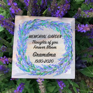 Evergreen Memorial Garden Stone - "My Mother Kept A Garden" 12" Round