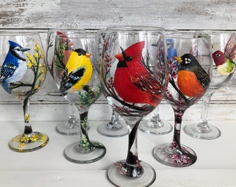 Hand painted wine glass, Cardinal Wine Glass, Bird Wine Glass, Birthday Gifts For Her, Sympathy gift, Hostess gift, Cardinal gift, Birthday