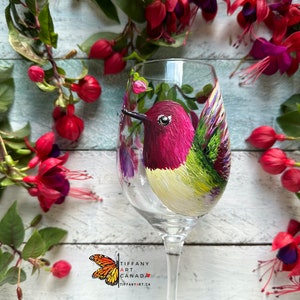 Hand Painted Wine Glasses, Hummingbird Wine Glass, Bird Wine Glass, Wine Lover Gift, Personalized Wine Glass, Anniversary, Mother's Day Gift