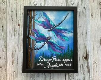 Pintura acrílica de libélula: regalo de condolencia y arte mural conmemorativo