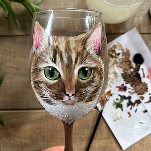 Custom Cat Wine Glass from Your Photo, Pet Wine Glass, Pet Portrait Painting, Pet Owner Gift, Cat Painting, Cat Art, Cat Lover, Cat Mom Gift