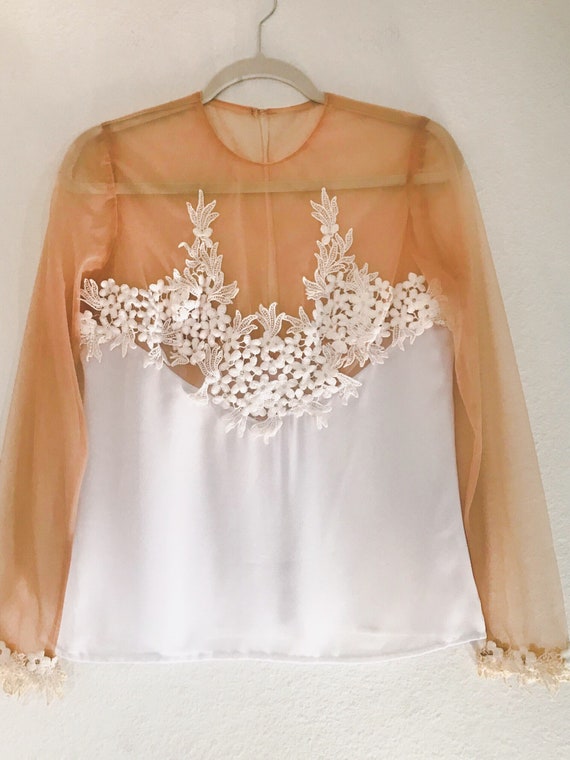 Vintage 1960’s Beautiful Blouse