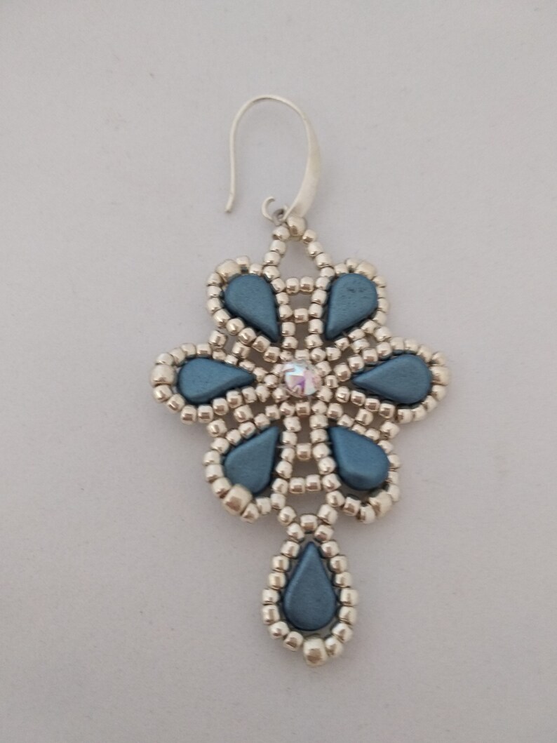 Tutorial- Needham Earrings image 1