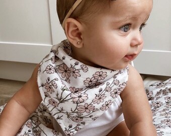 baby scarf bib