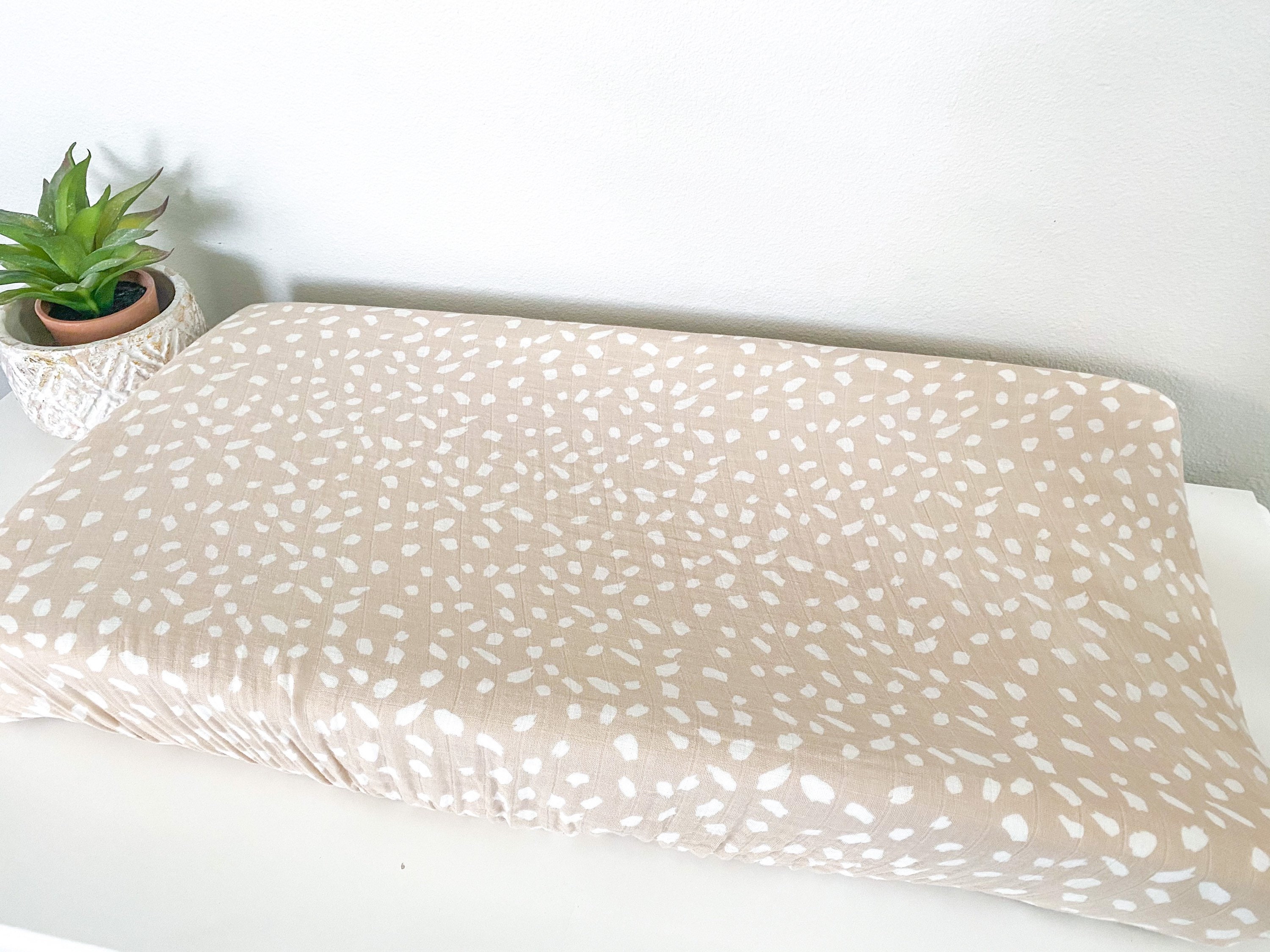 Tan Spotted Fitted Bamboo Muslin Changing Pad Cover, Tan Spotted chan…