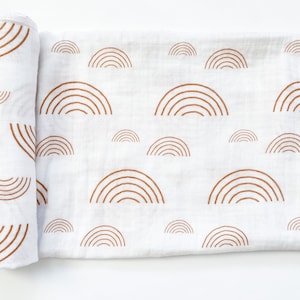 Karamell Braun & Weiß Regenbogen Musselin Swaddle Decke, Braune Regenbogen Decke, Regenbogen Swaddle, Swaddle Swaddle, Gender Neutral Swaddle